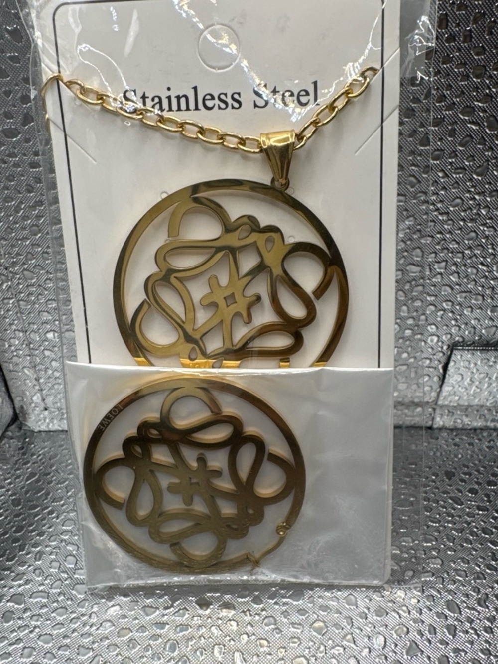 Gold Tone Stainless Steel Filigree Circle Pendant Necklace Set